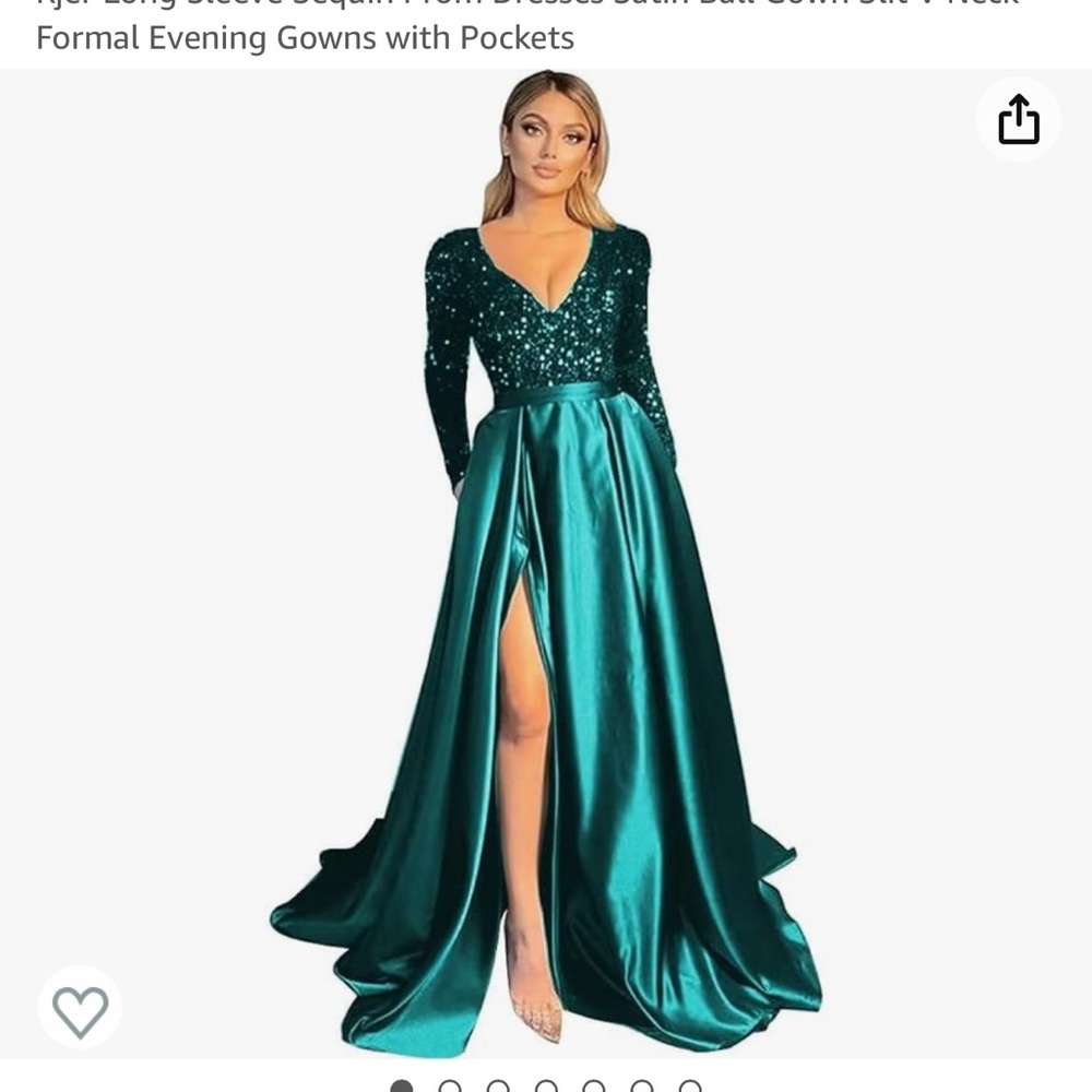 Stunning size 12 womens formal gown.
